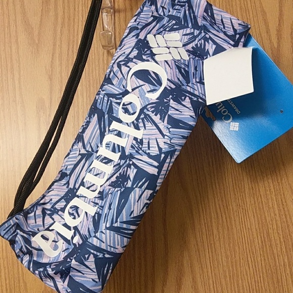 Columbia Handbags - Columbia string bag